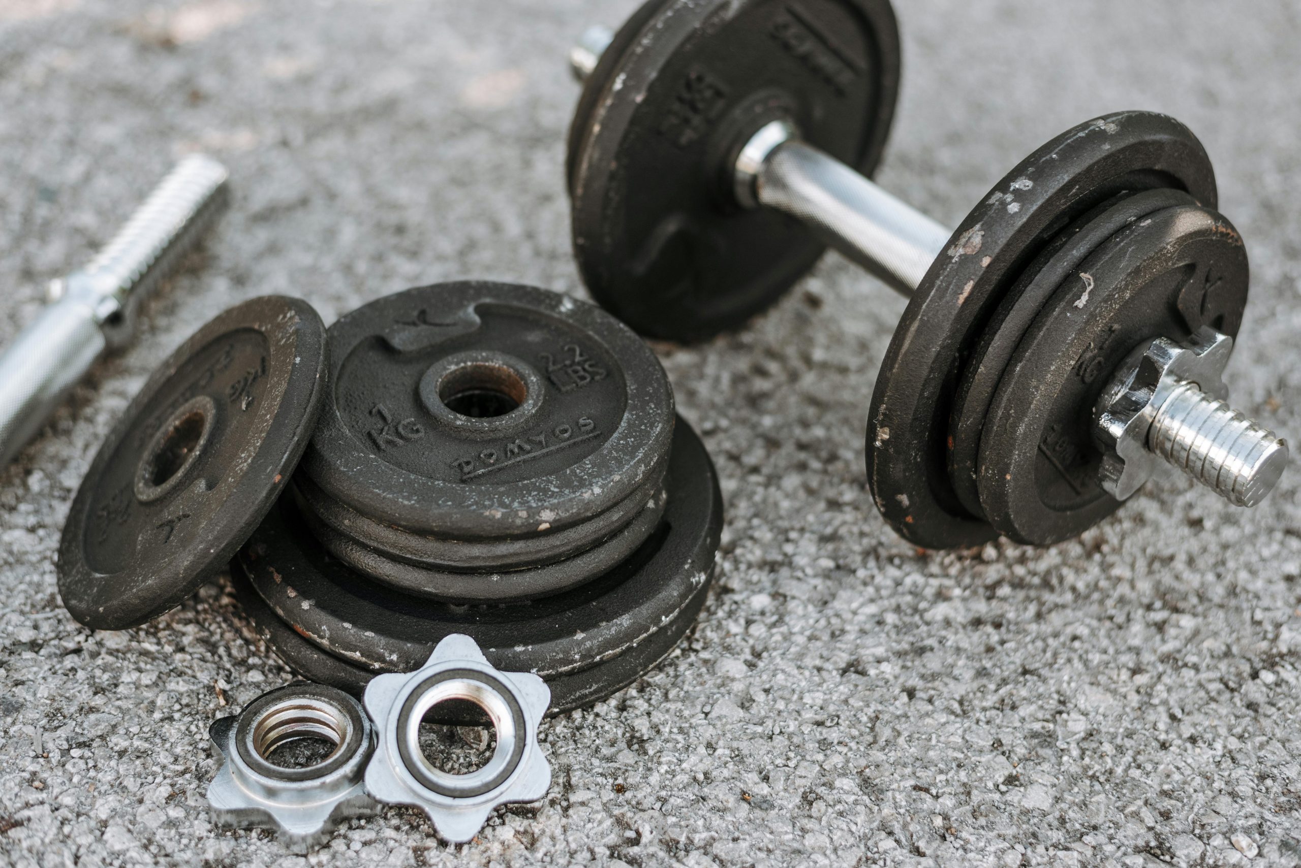 how to clean gym equipment